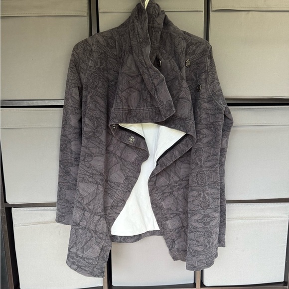 🍋 Lululemon Savasana Wrap/Cardigan - Picture 2 of 5
